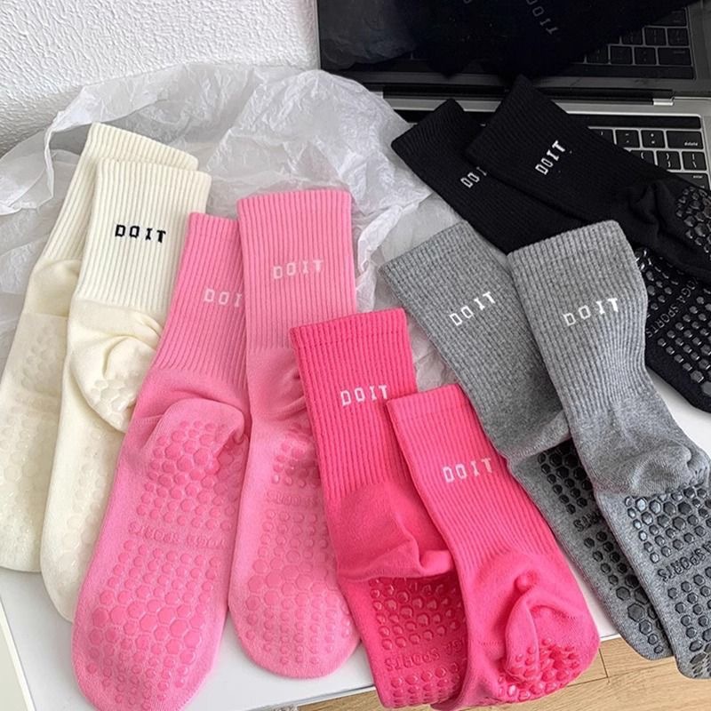 Pilates Yoga &A - 1 Pairs New Colorful Trend Sports